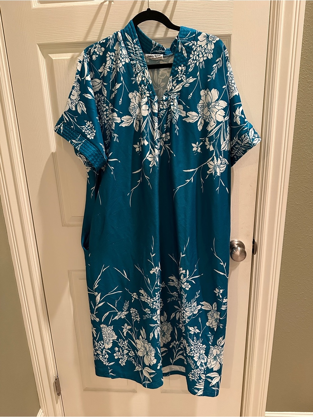 Anthony Richards vintage teal and White Floral Dress